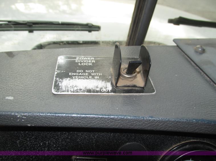 image for item H1234 2001 Mack RD688S dump truck