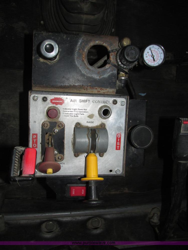 image for item H1234 2001 Mack RD688S dump truck