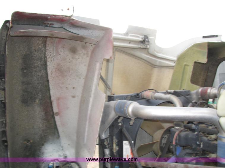 image for item H1234 2001 Mack RD688S dump truck