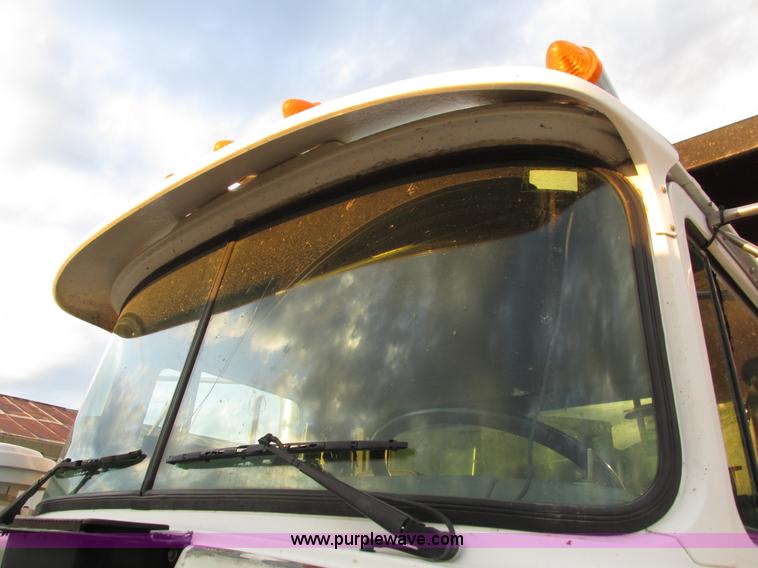 image for item H1234 2001 Mack RD688S dump truck