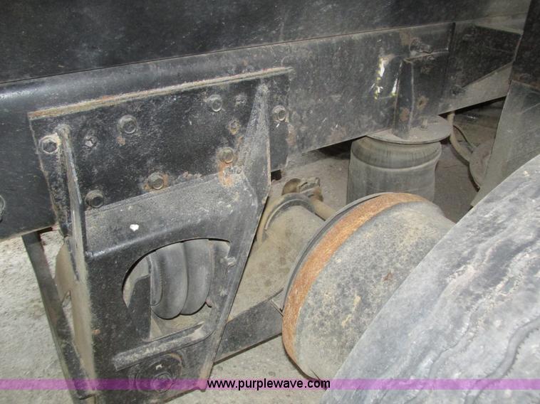 image for item H1234 2001 Mack RD688S dump truck