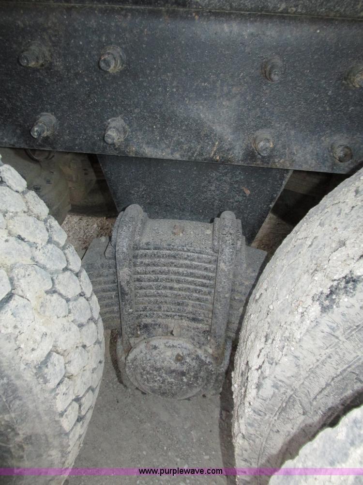 image for item H1234 2001 Mack RD688S dump truck