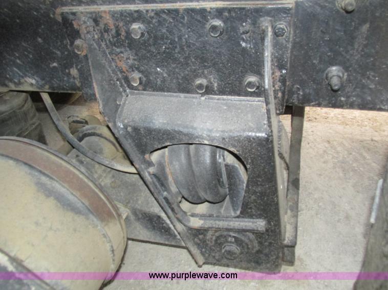 image for item H1234 2001 Mack RD688S dump truck