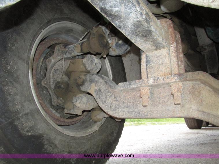 image for item H1234 2001 Mack RD688S dump truck