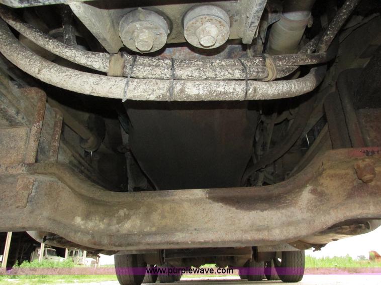 image for item H1234 2001 Mack RD688S dump truck