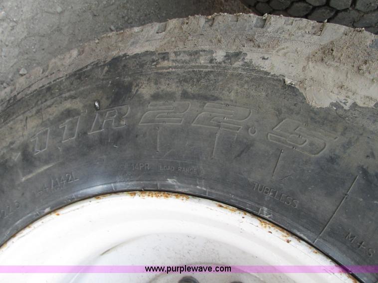 image for item H1234 2001 Mack RD688S dump truck