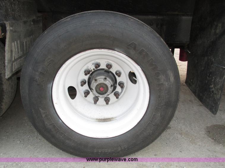 image for item H1234 2001 Mack RD688S dump truck