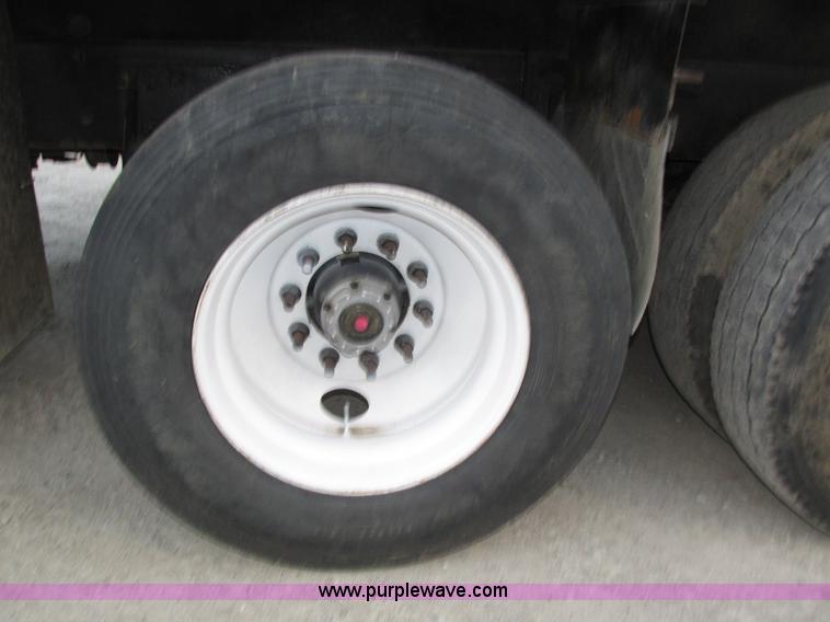 image for item H1234 2001 Mack RD688S dump truck