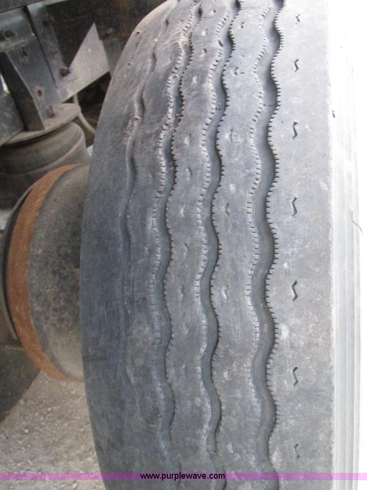 image for item H1234 2001 Mack RD688S dump truck