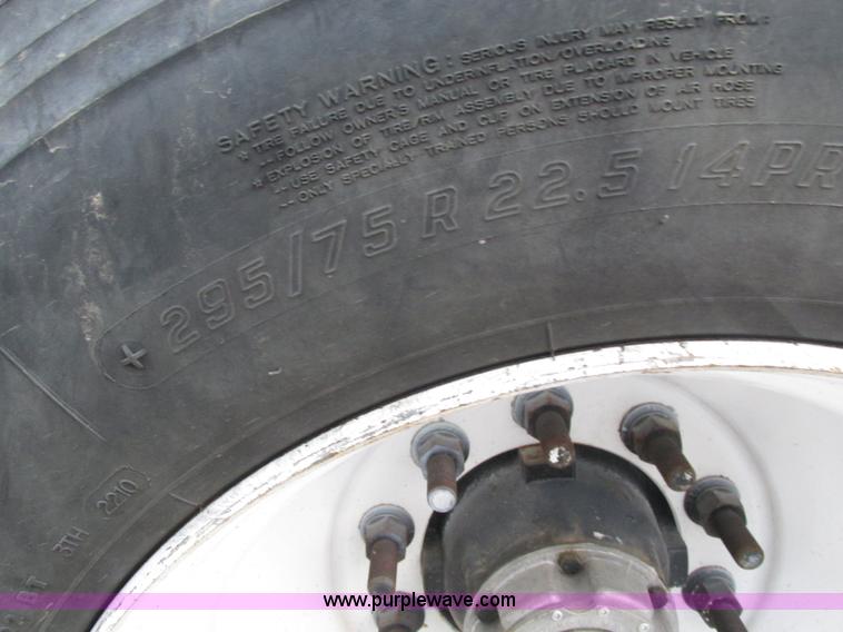 image for item H1234 2001 Mack RD688S dump truck