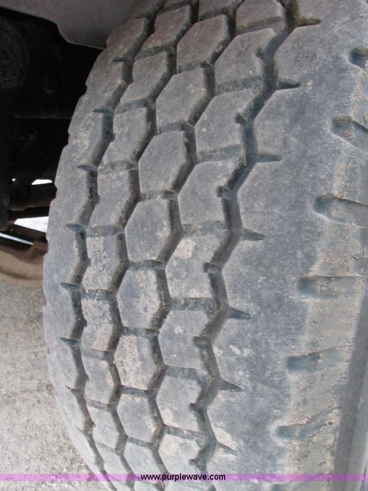 image for item H1234 2001 Mack RD688S dump truck