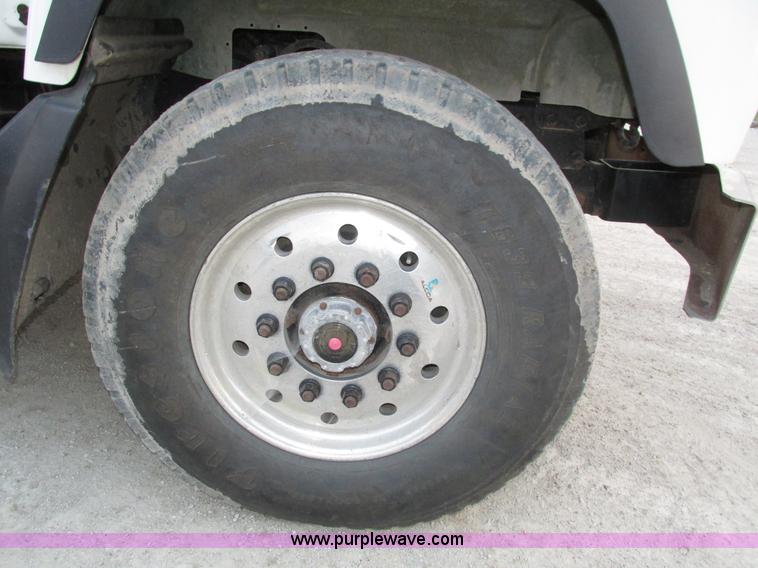 image for item H1234 2001 Mack RD688S dump truck