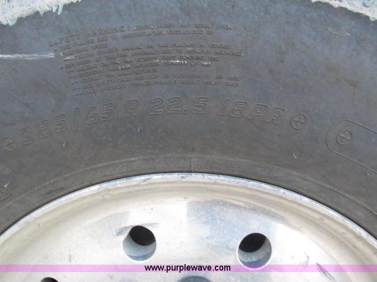 image for item H1234 2001 Mack RD688S dump truck