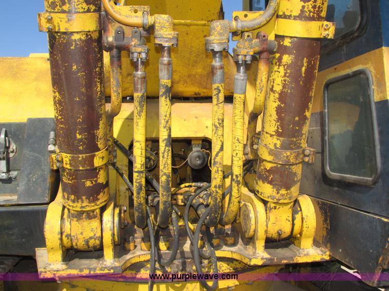 image for item H1238 1989 Komatsu PC300LC-3 excavator