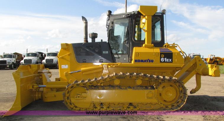 image for item H1240 2007 Komatsu D61EX-15 dozer