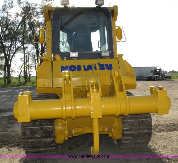 image for item H1240 2007 Komatsu D61EX-15 dozer