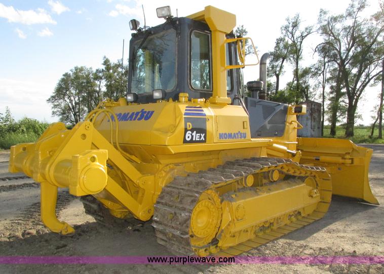 image for item H1240 2007 Komatsu D61EX-15 dozer