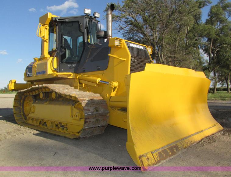 image for item H1240 2007 Komatsu D61EX-15 dozer