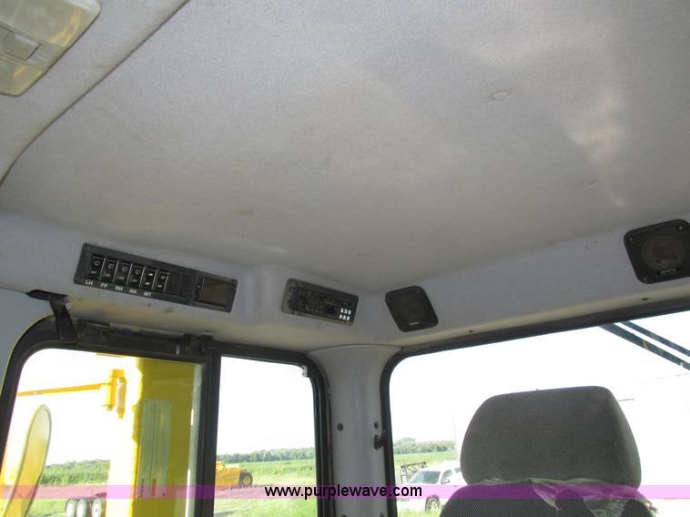 image for item H1240 2007 Komatsu D61EX-15 dozer