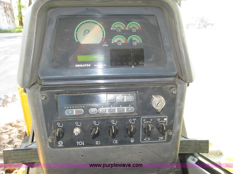 image for item H1240 2007 Komatsu D61EX-15 dozer