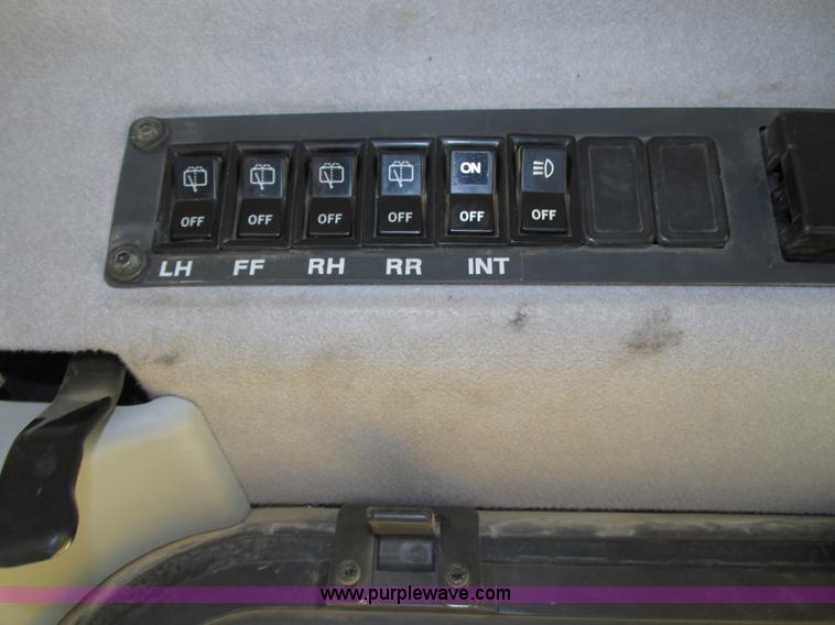 image for item H1240 2007 Komatsu D61EX-15 dozer