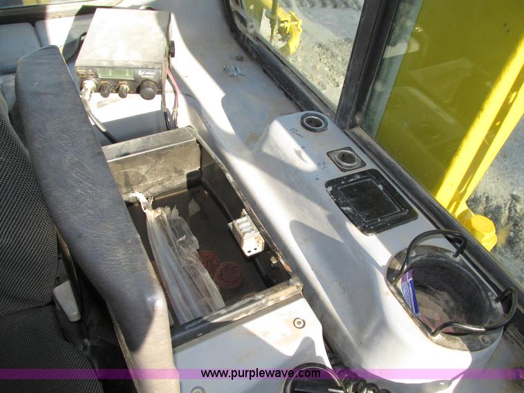 image for item H1240 2007 Komatsu D61EX-15 dozer