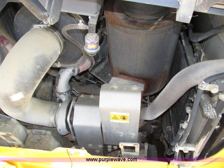 image for item H1240 2007 Komatsu D61EX-15 dozer