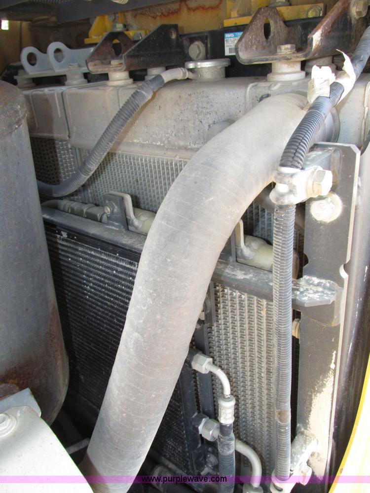 image for item H1240 2007 Komatsu D61EX-15 dozer