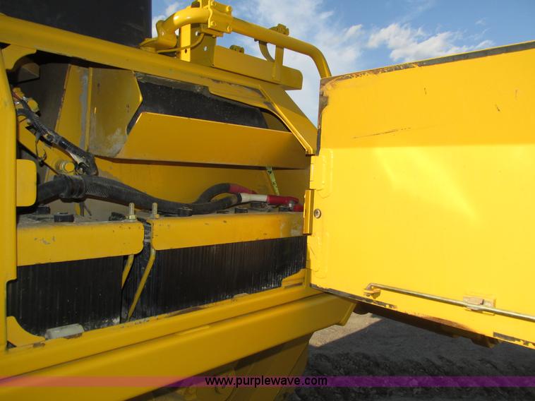 image for item H1240 2007 Komatsu D61EX-15 dozer