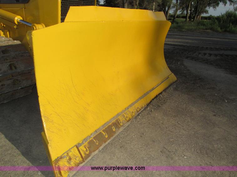 image for item H1240 2007 Komatsu D61EX-15 dozer