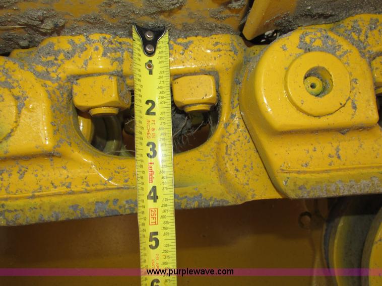 image for item H1240 2007 Komatsu D61EX-15 dozer