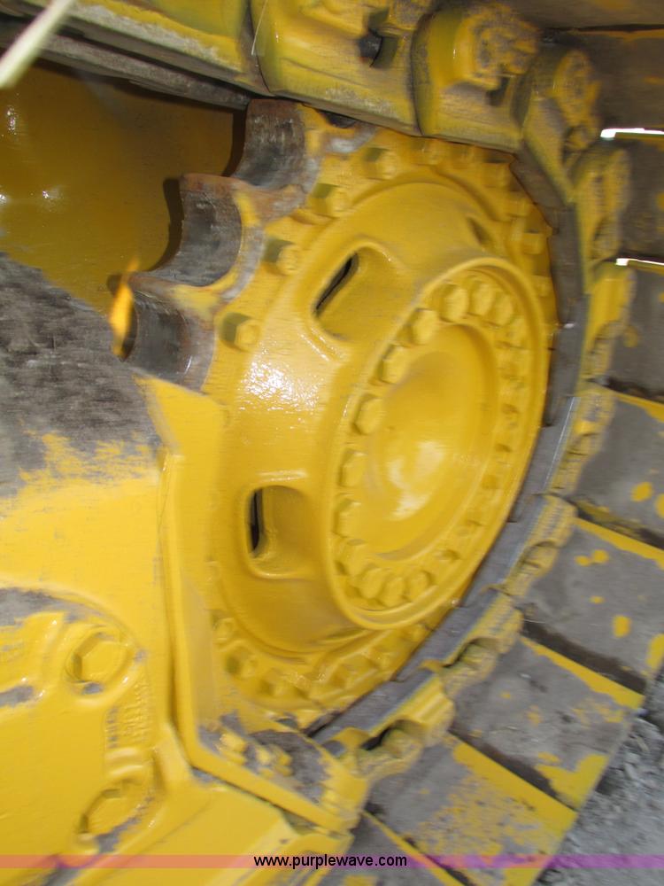image for item H1240 2007 Komatsu D61EX-15 dozer