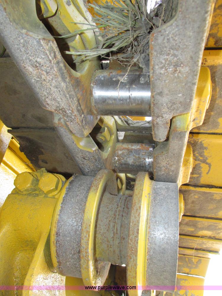 image for item H1240 2007 Komatsu D61EX-15 dozer