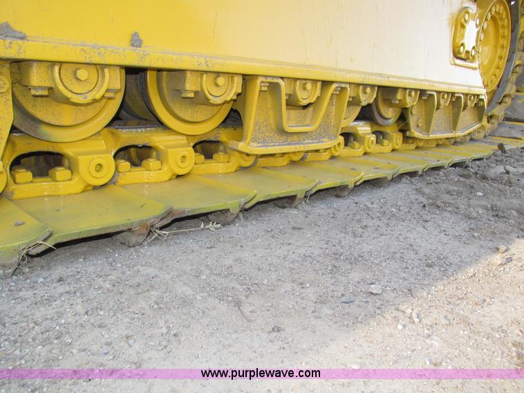 image for item H1240 2007 Komatsu D61EX-15 dozer