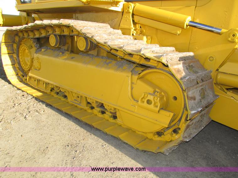 image for item H1240 2007 Komatsu D61EX-15 dozer