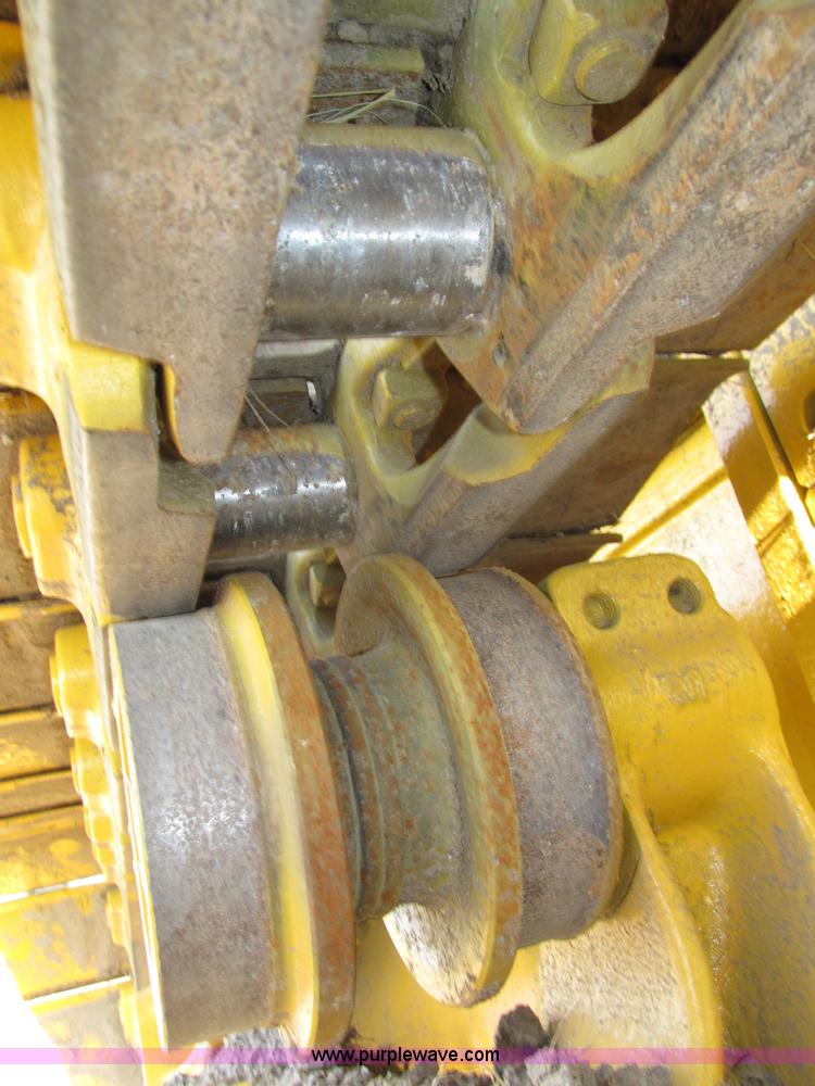 image for item H1240 2007 Komatsu D61EX-15 dozer