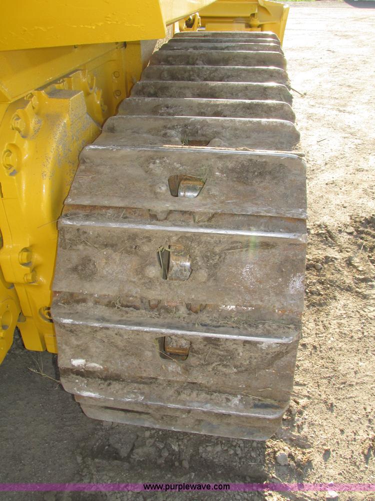 image for item H1240 2007 Komatsu D61EX-15 dozer