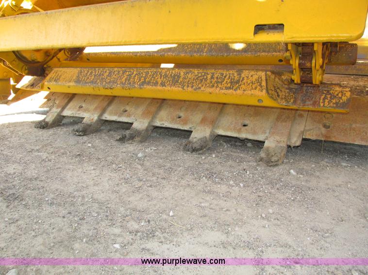 image for item H1241 1985 John Deere 762 scraper