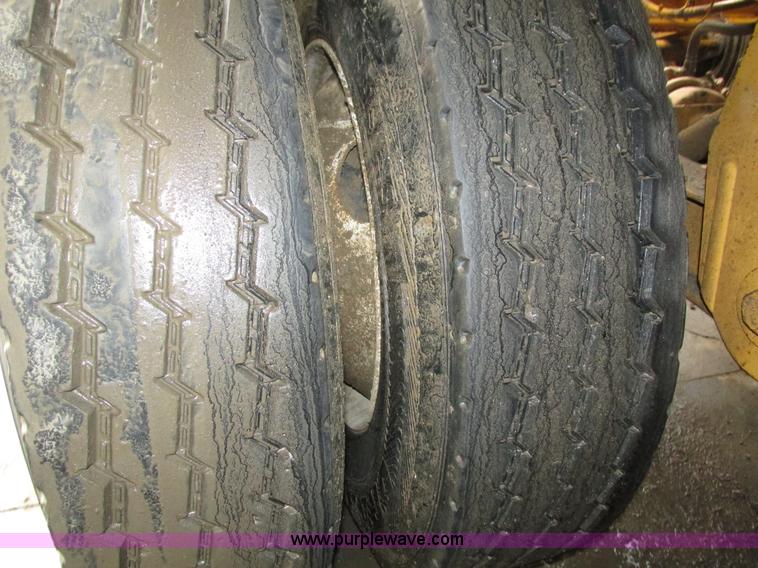 image for item H4508 2012 Trail King TK20SSD-433 side dump trailer