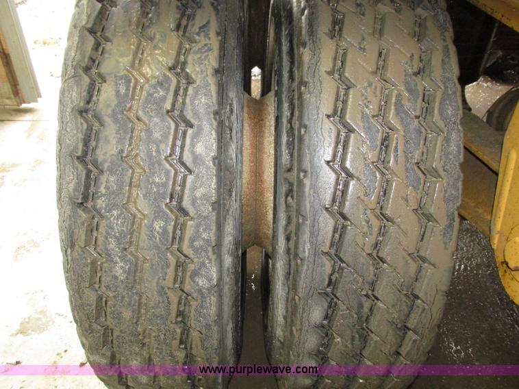 image for item H4508 2012 Trail King TK20SSD-433 side dump trailer