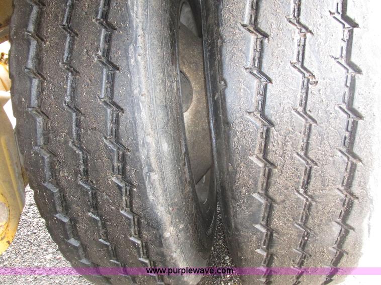 image for item H4511 2012 Trail King TK60SSD-433 side dump trailer