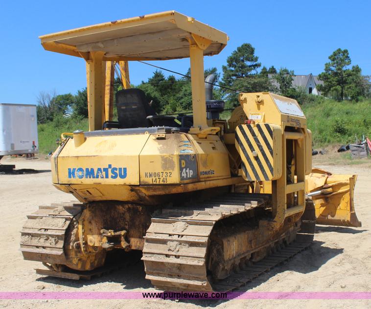image for item I1586 2006 Komatsu D41P-6 pipelayer