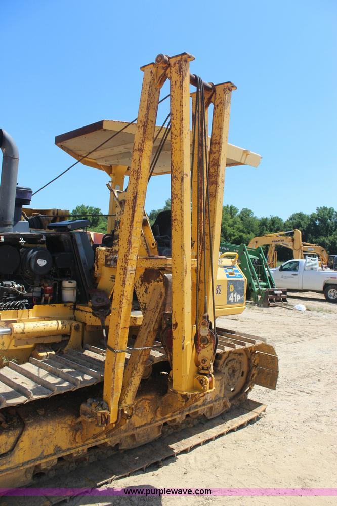 image for item I1586 2006 Komatsu D41P-6 pipelayer