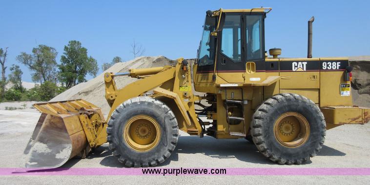 image for item I1982 1994 Caterpillar 938F wheel loader