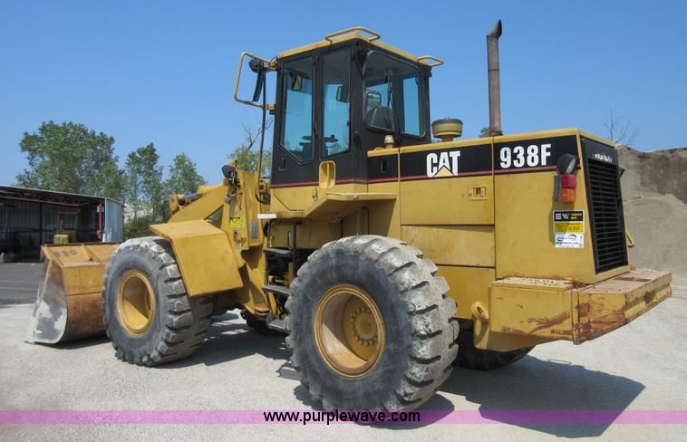 image for item I1982 1994 Caterpillar 938F wheel loader