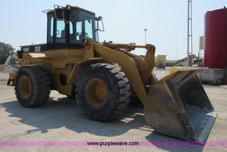 image for item I1982 1994 Caterpillar 938F wheel loader