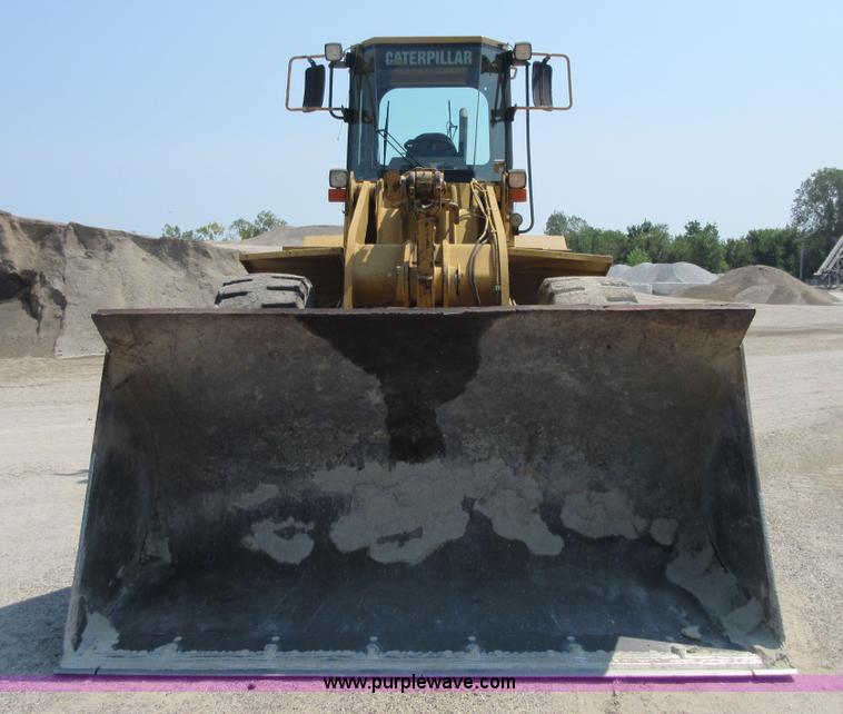 image for item I1982 1994 Caterpillar 938F wheel loader