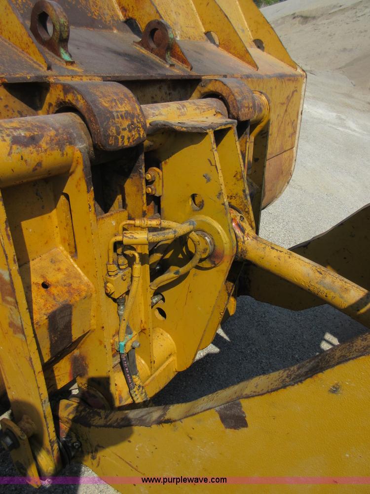 image for item I1982 1994 Caterpillar 938F wheel loader