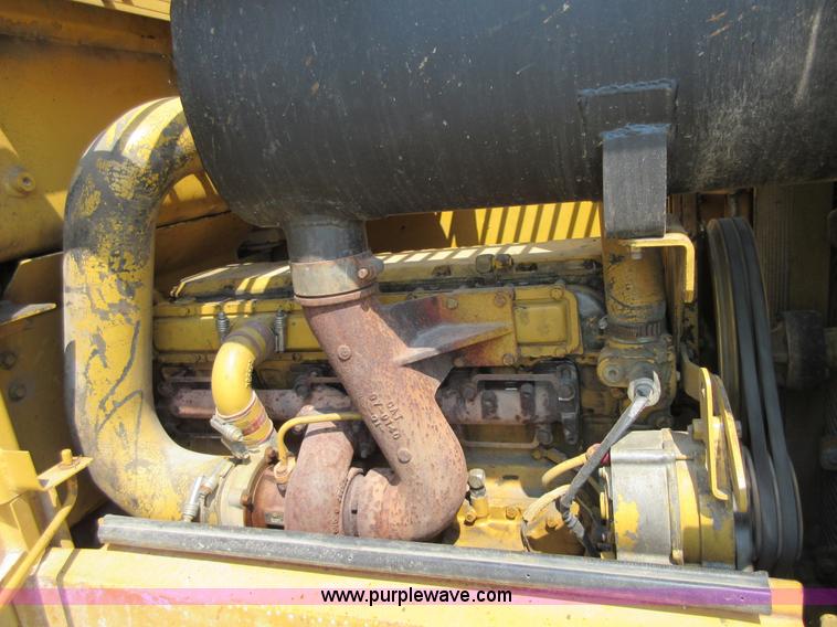 image for item I1982 1994 Caterpillar 938F wheel loader