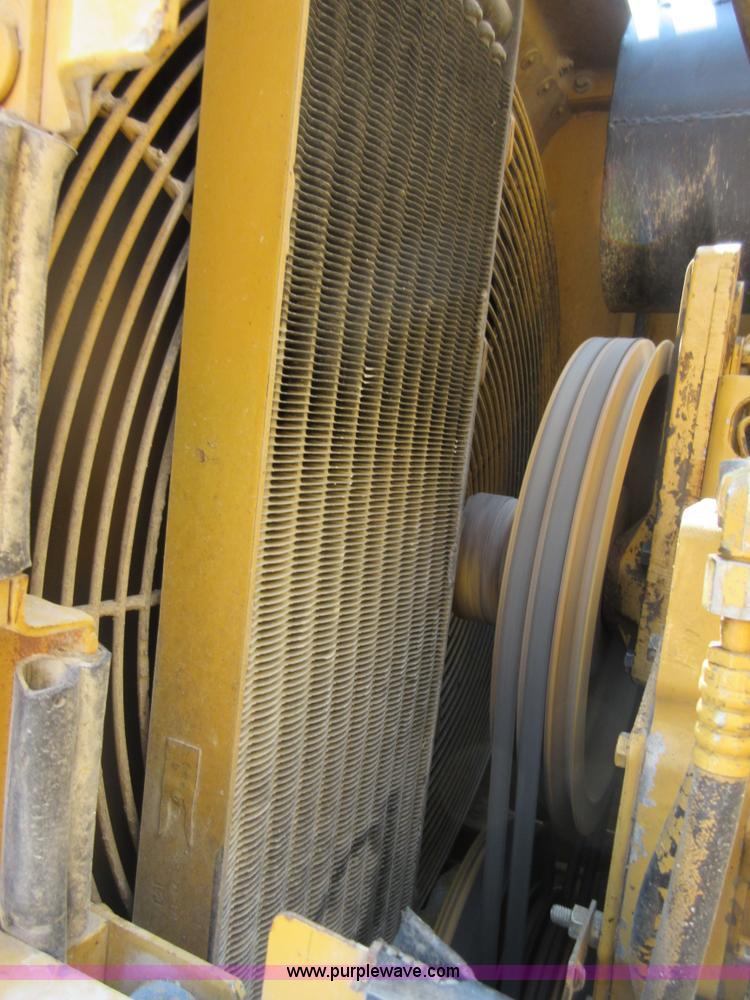 image for item I1982 1994 Caterpillar 938F wheel loader